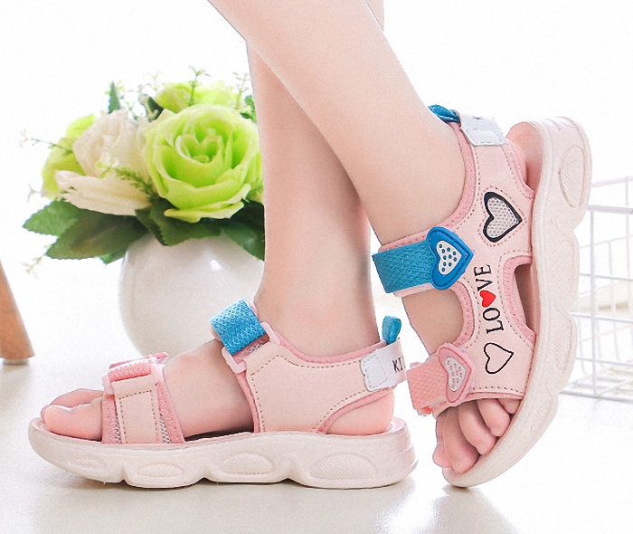 Sandal bé gái từ 3 đến 14 tuổi in hình trái tim S0119